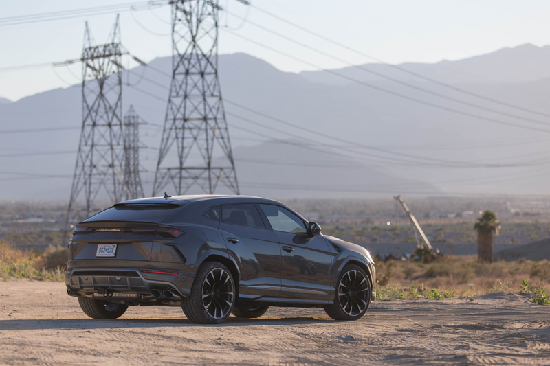 Illustration for article titled The 2019 Lamborghini Urus Drives Like the Vengeful King of Crossovers